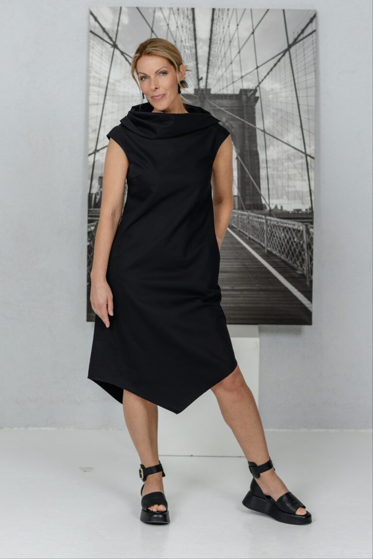 Black asymmetric midi dress Sugri