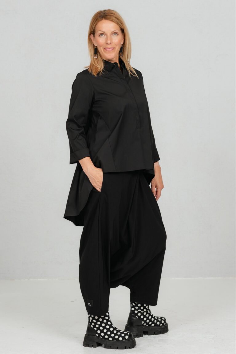 Yanagi, loose shirt blouse with a long back, black - Image 9