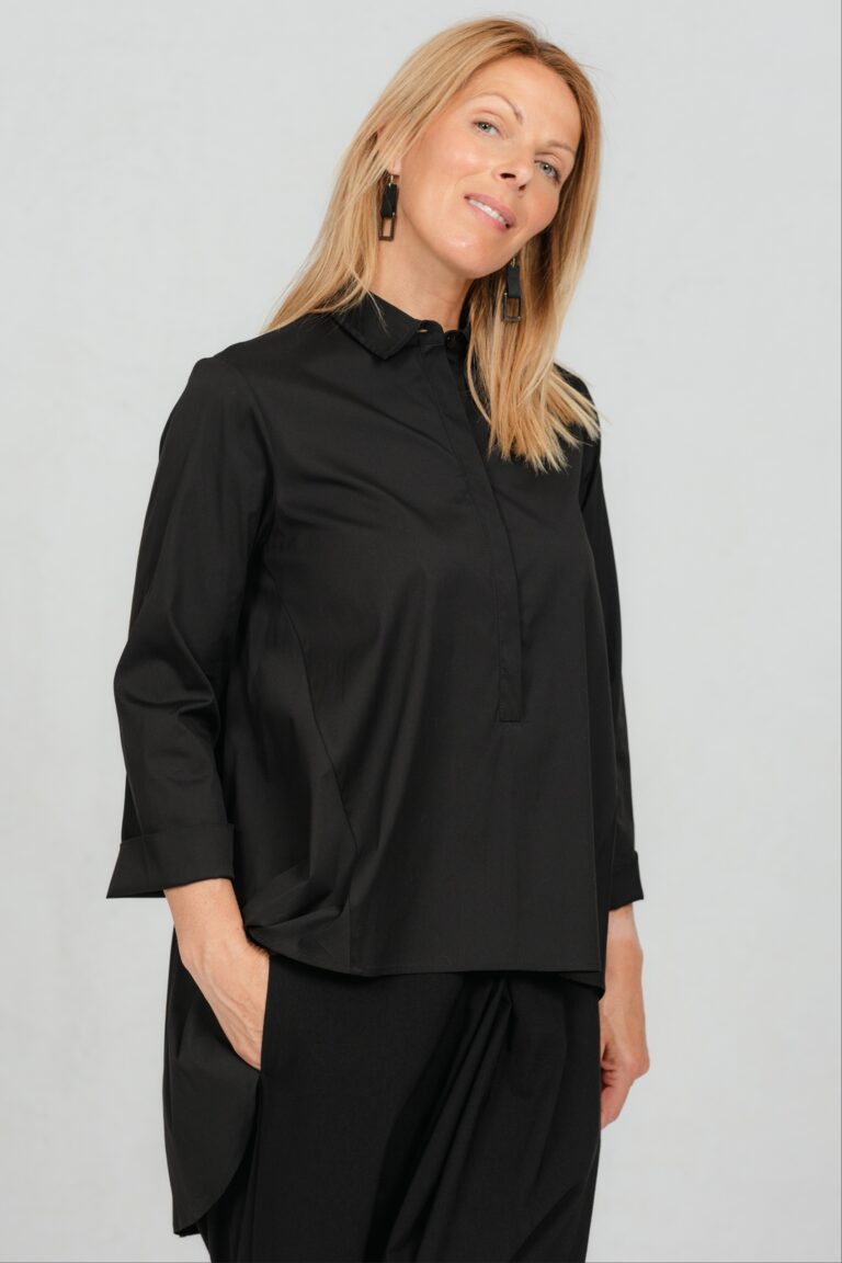 Black shirt blouse Yanagi
