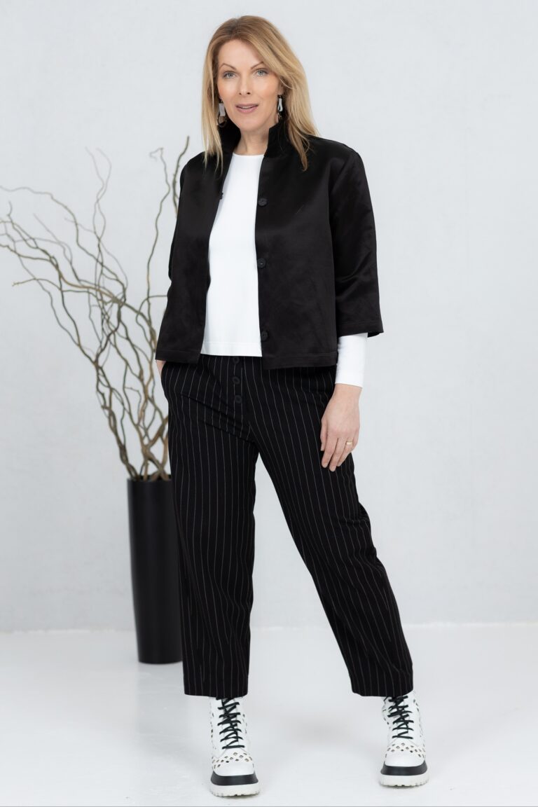 Zuba, elegant trousers with black and white stripes
