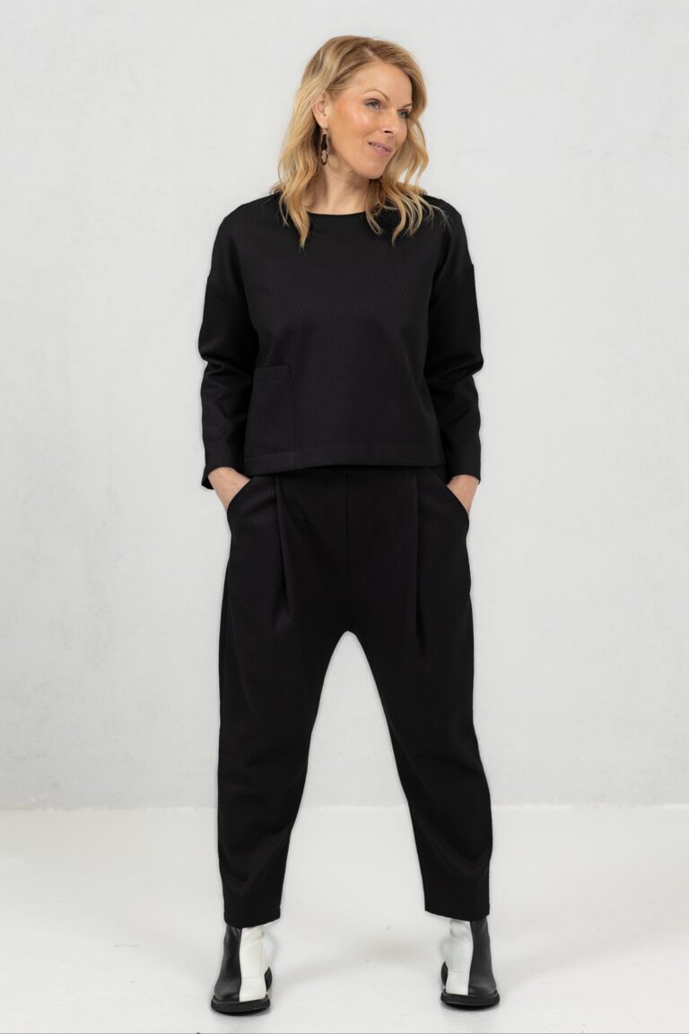 Textured patterned trousers with texture