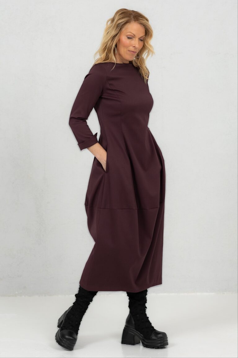 Textured fabric balloon dress Akarui Sho, plum purple