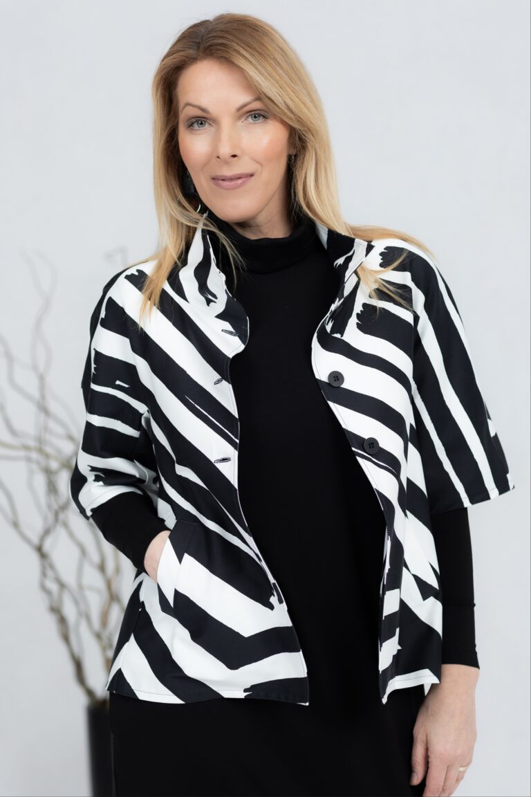 Black and white open jacket Yotaka