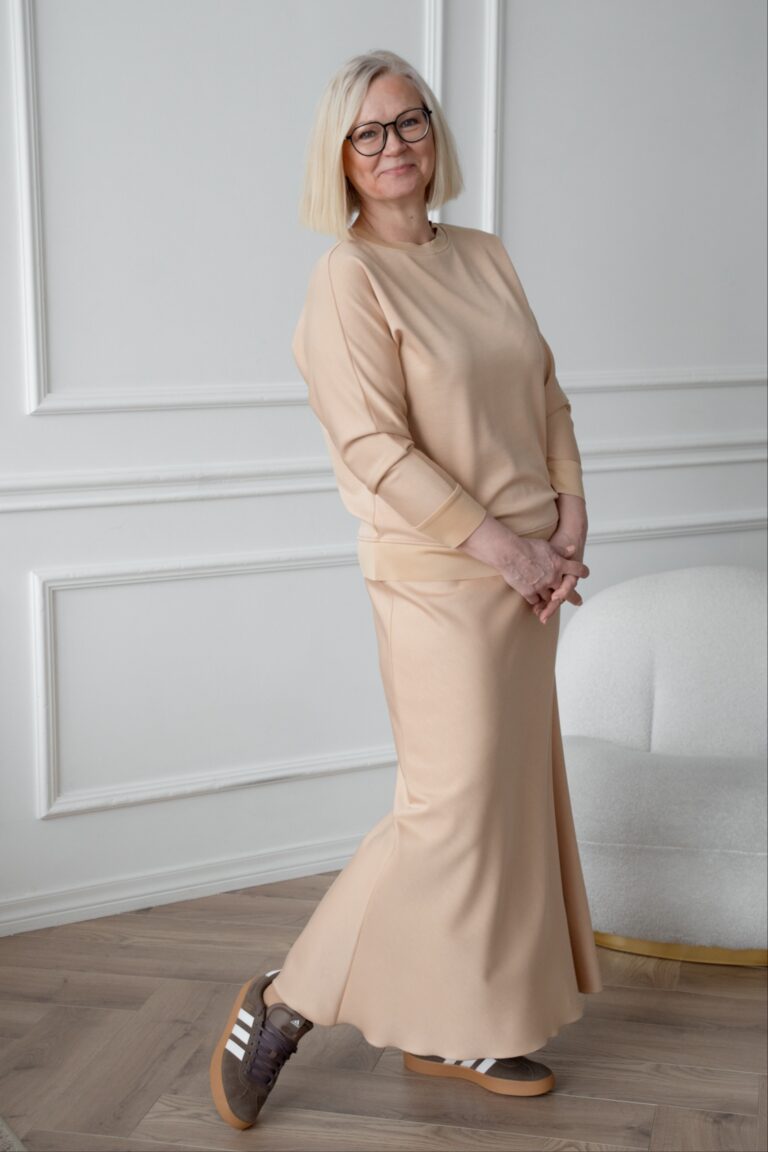 Scuba-viskoos seelik Tomi, beez + pluus Fukai