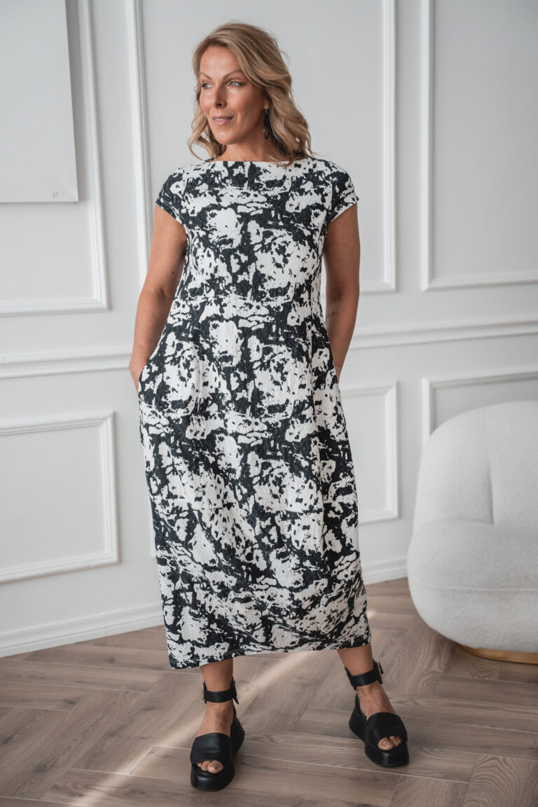Black and white patterned summer midi dress Akarui