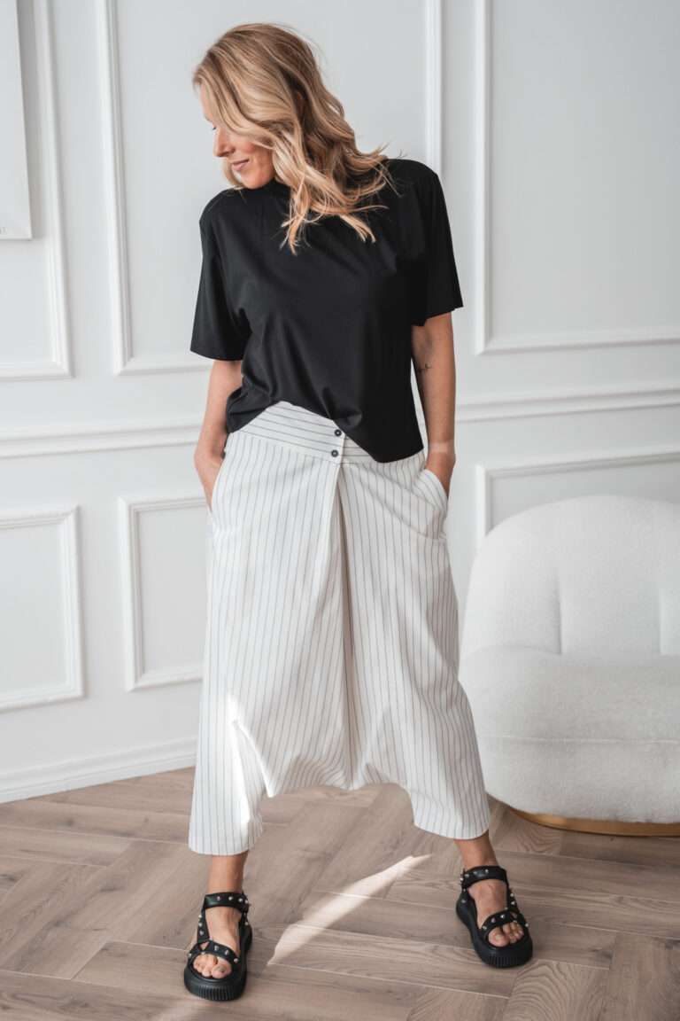 White baggy pants Marui