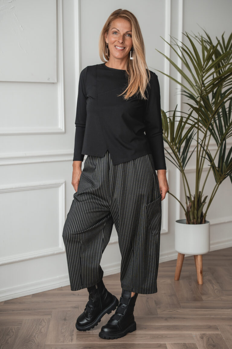 Mizuki Striped Pants with Large Pockets