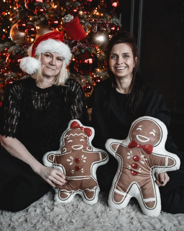 JustMust wishes you a magical holiday season! ✨
Whether your days are filled with peaceful quiet or joyful celebration — may your heart be full of warmth and cheer.
Eat well, laugh often, and don’t forget the gingerbread! 🎄❤️  Our store at Mayeri Business Quarter is closed for the holidays and will reopen on December 27th.
The online store justmust.ee/pood/ is open 24/7, and all orders will be packed and shipped starting December 27th.